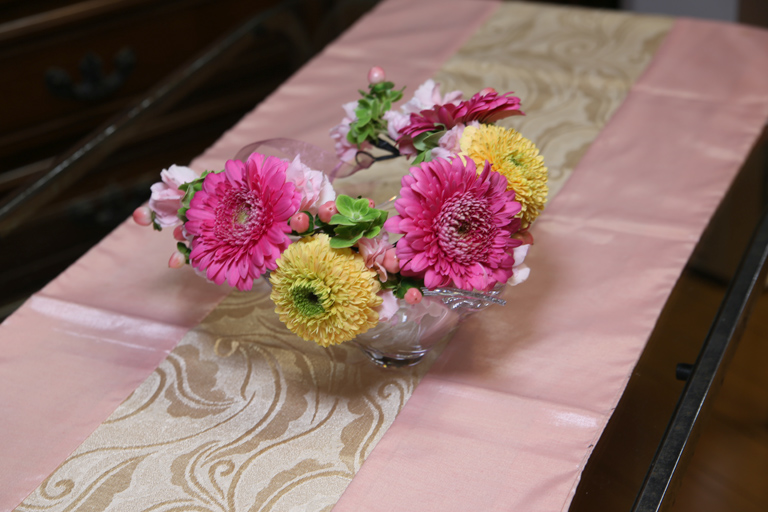 フラワーガールの花飾り　ガーベラのヘッドドレス