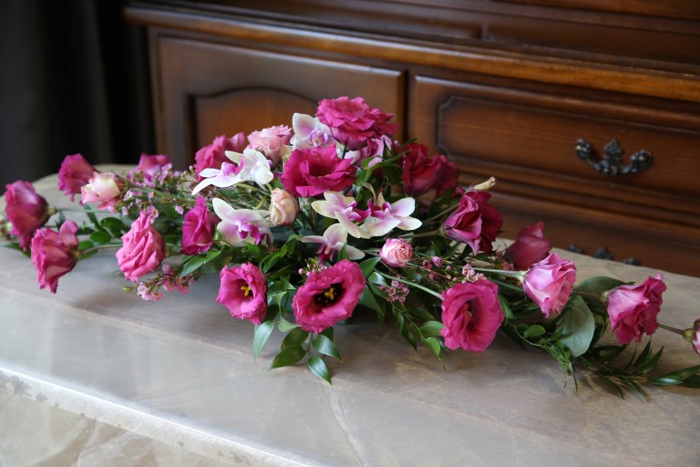 テーブルアレンジメント　ダイアモンドシェイプ/ダブルエンドスプレー