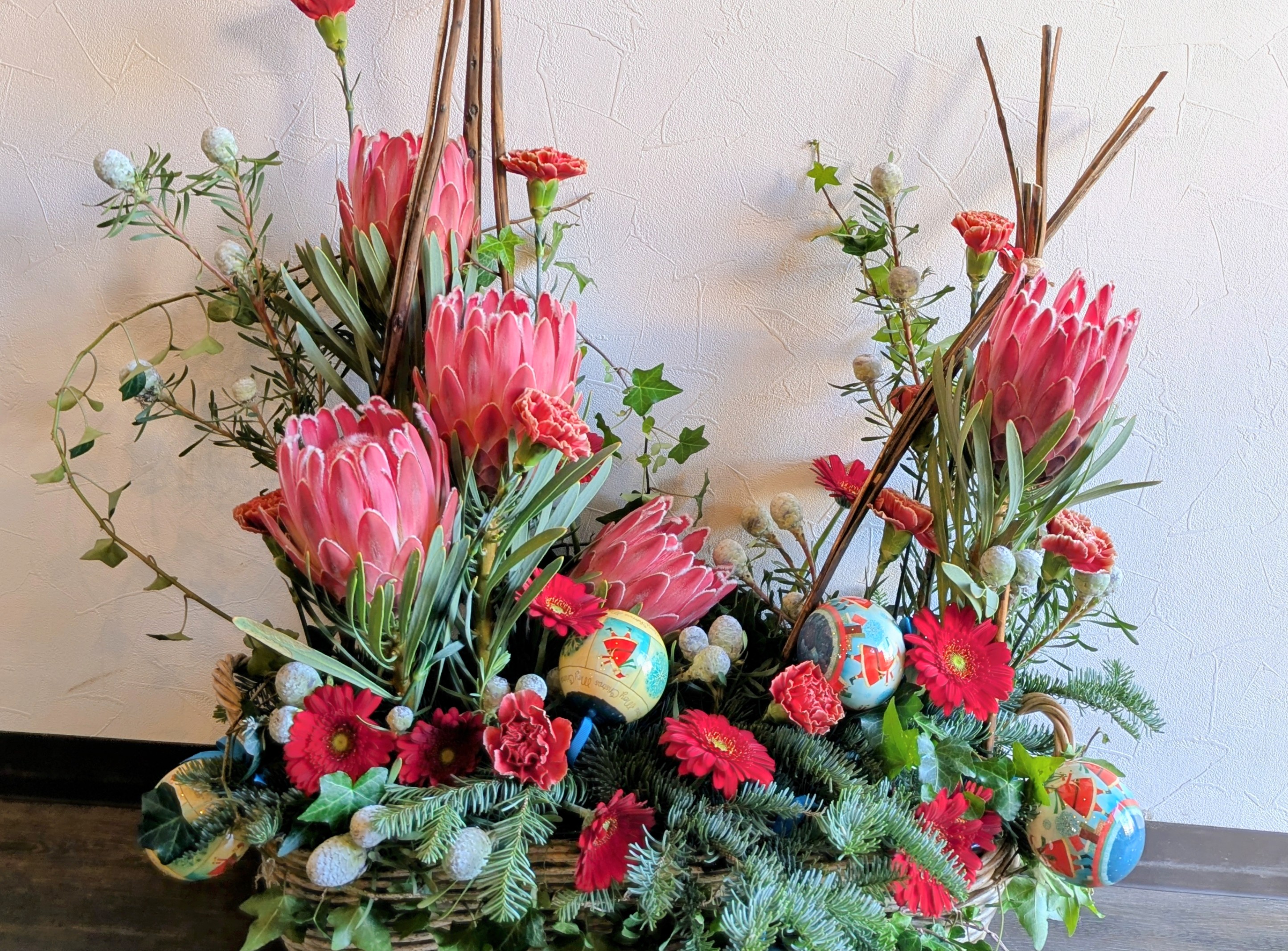 展覧会用　お祝いのアレンジメント