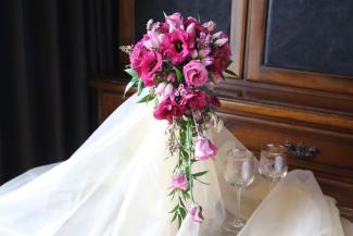 秋色リシアンサスのキャスケードブーケ